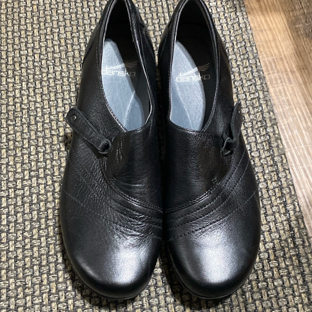 Dansko Black Leather Oxfords 39